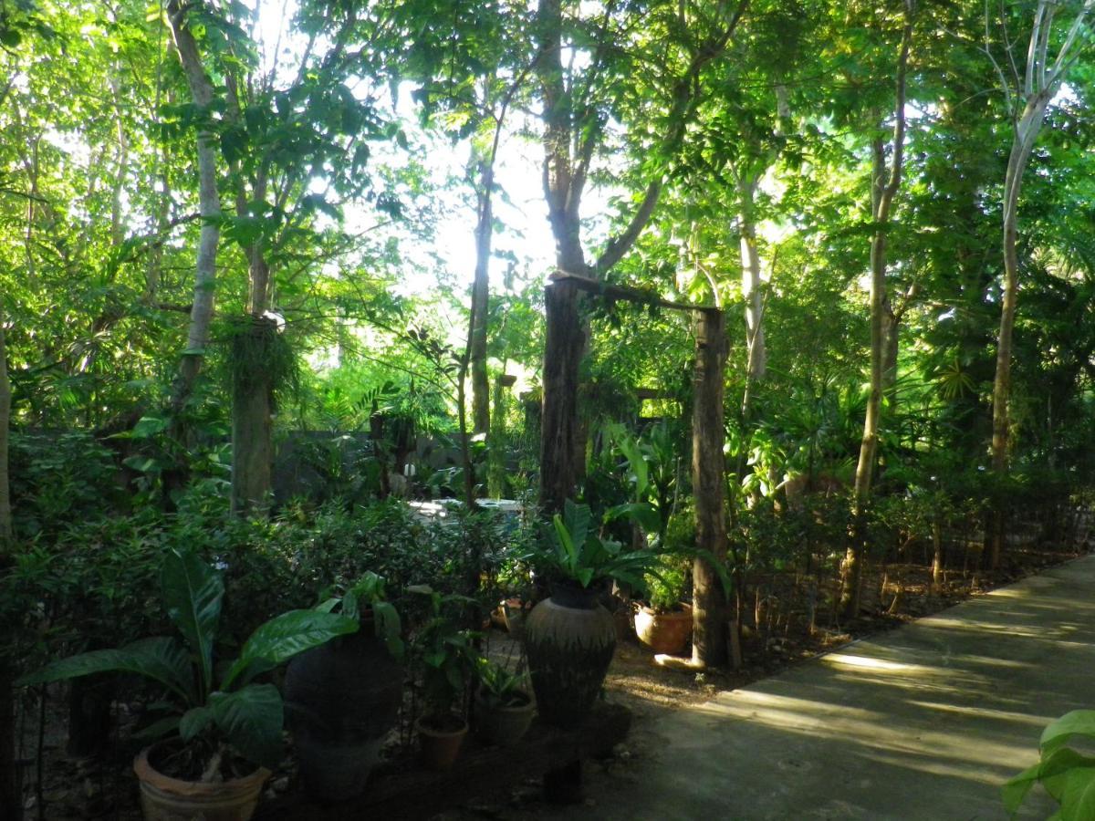 The Theatre Villa Bang Saphan Exteriör bild