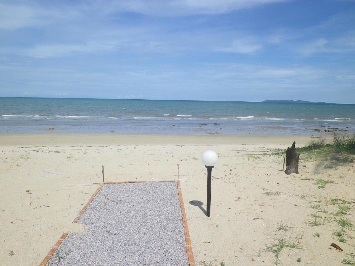 The Theatre Villa Bang Saphan Exteriör bild