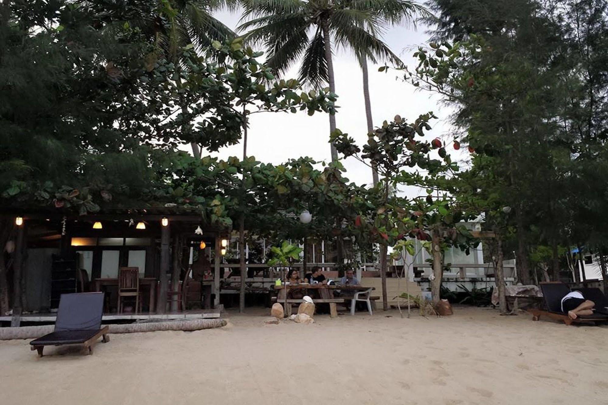 The Theatre Villa Bang Saphan Exteriör bild