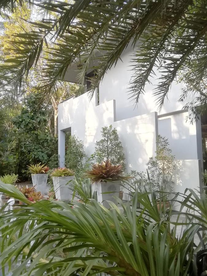 The Theatre Villa Bang Saphan Exteriör bild